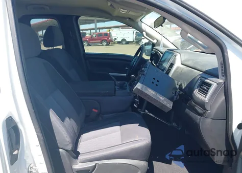 2020 Nissan Titan King Cab Sv 4X2 z USA, uszkodzony, nr VIN 1N6AA1CE5LN505647